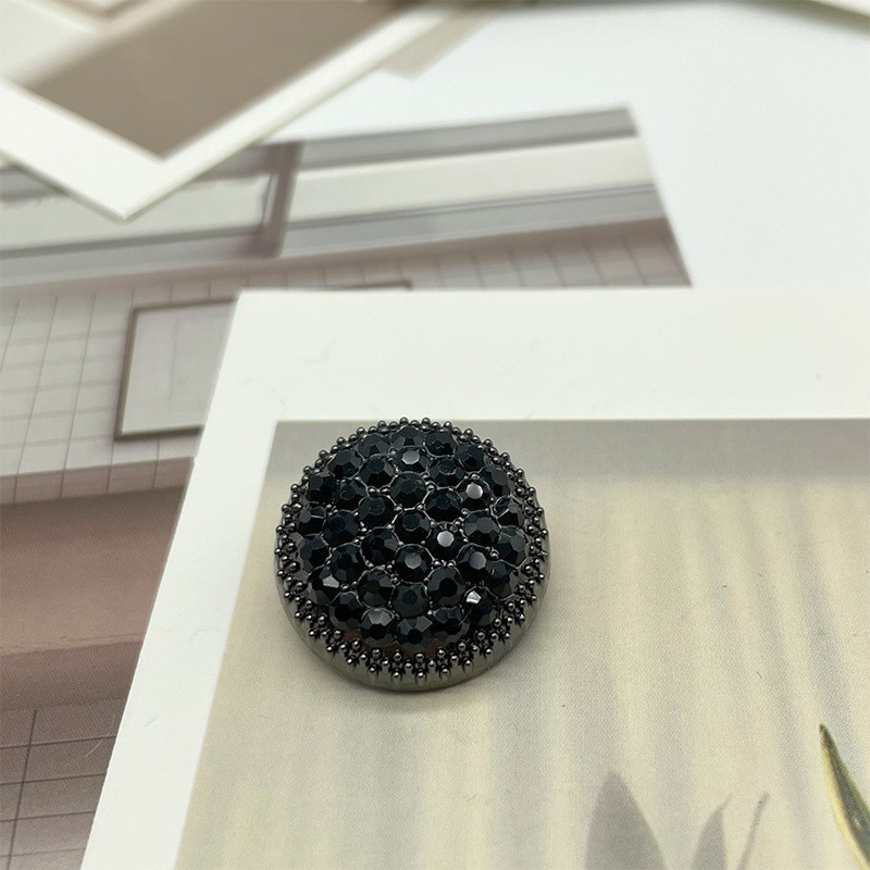 Luxcy Metal Rhinestone Button  - Button Hole Cutter 评论和价格